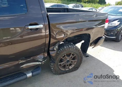 2021 Toyota Tundra 1794 Edition z USA, uszkodzony, nr VIN 5TFAY5F14MX972322